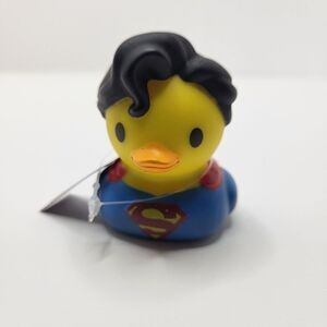 DC Comics Duckz Superman Rubber Duck Mini Cake Topper Bath Toy Pool‎ Tub Toy NWT